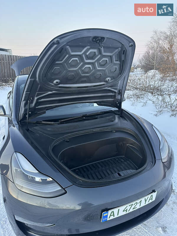 Седан Tesla Model 3 2023 в Києві фото 17 Седан Tesla Model 3 2023 в Києві