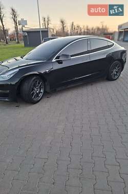 Седан Tesla Model 3 2018 в Львові