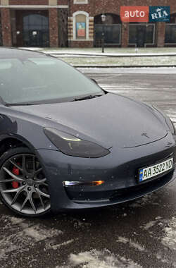 Седан Tesla Model 3 2022 в Киеве