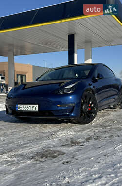 Седан Tesla Model 3 2023 в Днепре