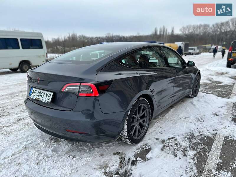 Седан Tesla Model 3 2021 в Днепре