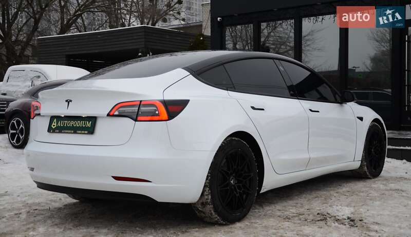 Седан Tesla Model 3 2021 в Киеве фото 11 Седан Tesla Model 3 2021 в Киеве