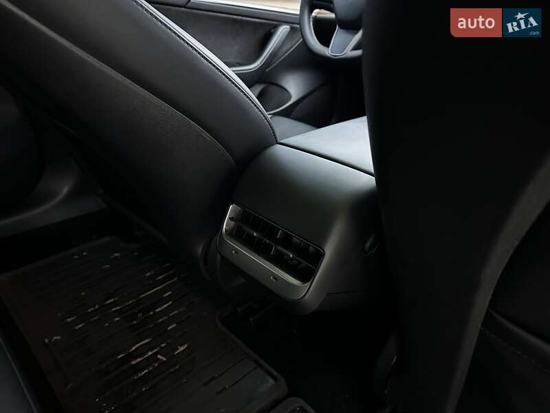 Седан Tesla Model 3 2021 в Киеве фото 47 Седан Tesla Model 3 2021 в Киеве