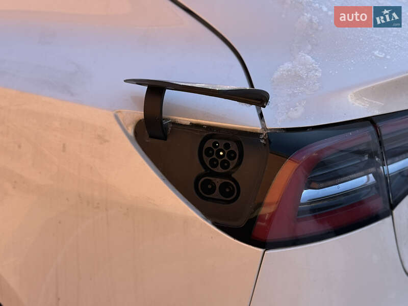 Седан Tesla Model 3 2021 в Луцке фото 5 Седан Tesla Model 3 2021 в Луцке