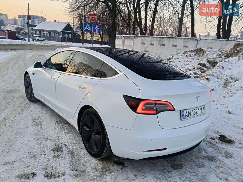 Tesla Model 3 2019