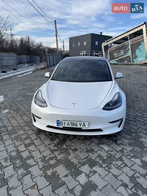 Седан Tesla Model 3 2021 в Полтаве фото Седан Tesla Model 3 2021 в Полтаве