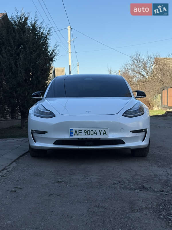 Седан Tesla Model 3 2019 в Кривом Роге