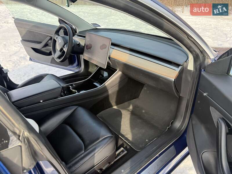 Седан Tesla Model 3 2019 в Харькове