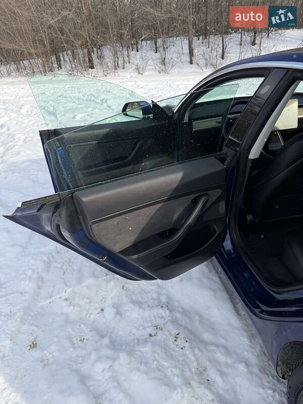 Седан Tesla Model 3 2019 в Харькове