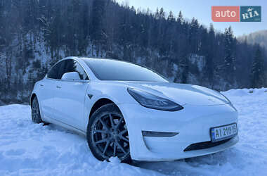 Седан Tesla Model 3 2019 в Борисполі