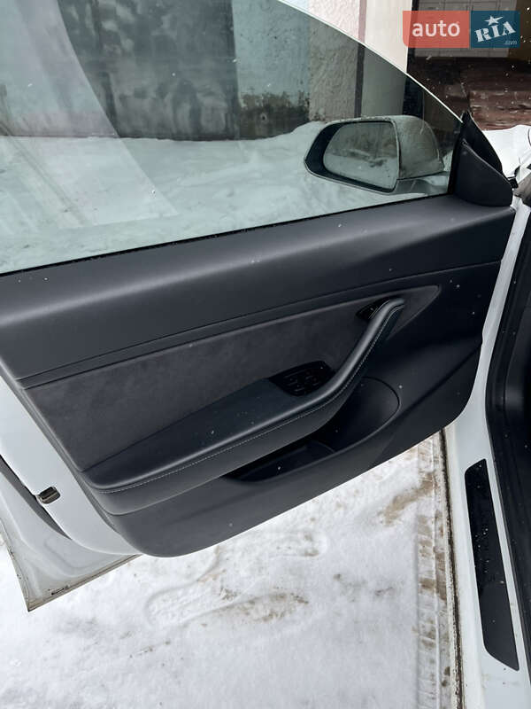 Седан Tesla Model 3 2019 в Борисполе фото 24 Седан Tesla Model 3 2019 в Борисполе