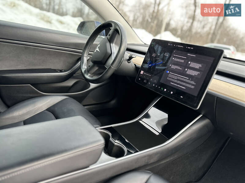 Седан Tesla Model 3 2018 в Дрогобичі фото 29 Седан Tesla Model 3 2018 в Дрогобичі