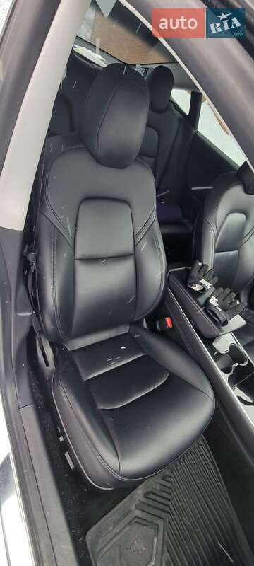 Седан Tesla Model 3 2019 в Львові фото 4 Седан Tesla Model 3 2019 в Львові