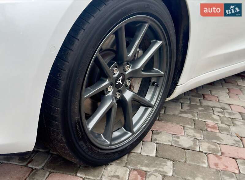 Седан Tesla Model 3 2021 в Вінниці фото 7 Седан Tesla Model 3 2021 в Вінниці