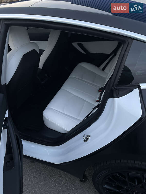 Седан Tesla Model 3 2020 в Львове фото 19 Седан Tesla Model 3 2020 в Львове