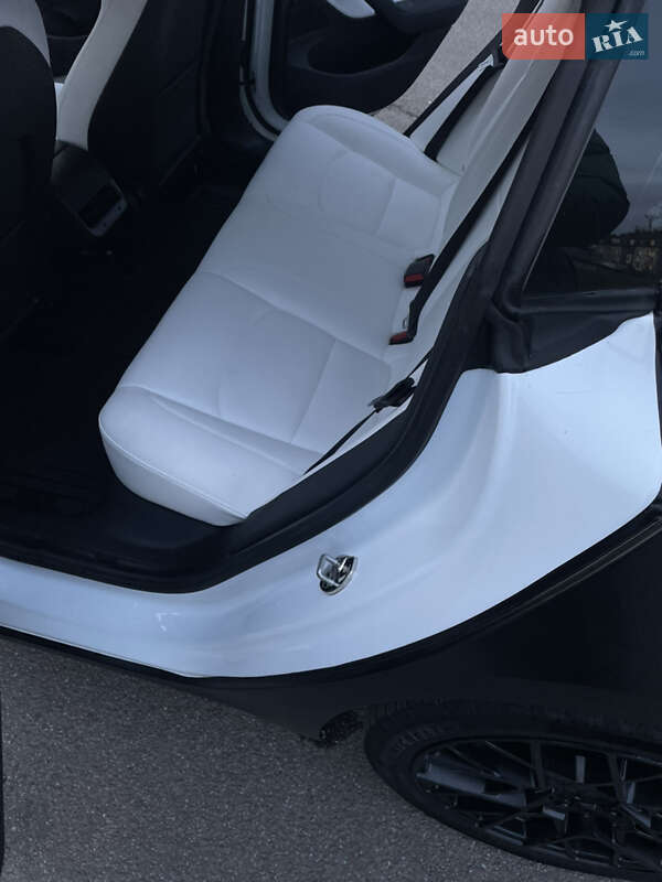 Седан Tesla Model 3 2020 в Львове фото 38 Седан Tesla Model 3 2020 в Львове