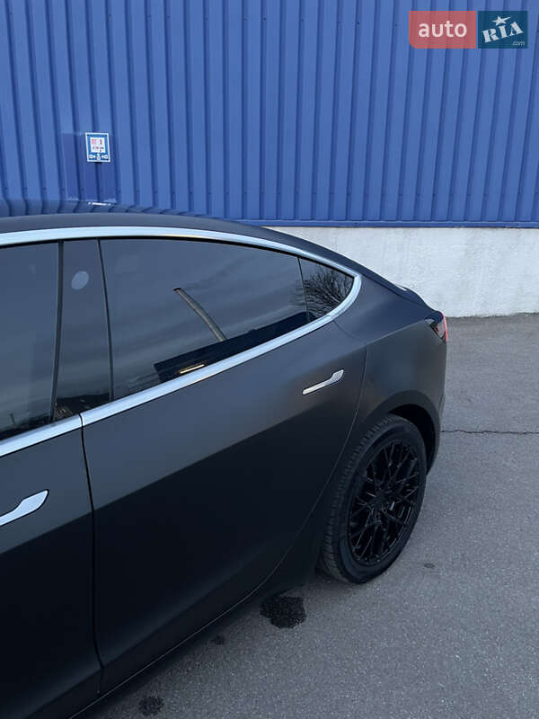 Седан Tesla Model 3 2020 в Львове фото 52 Седан Tesla Model 3 2020 в Львове