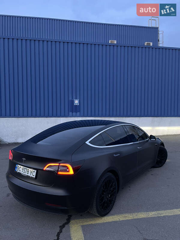 Седан Tesla Model 3 2020 в Львове фото 64 Седан Tesla Model 3 2020 в Львове