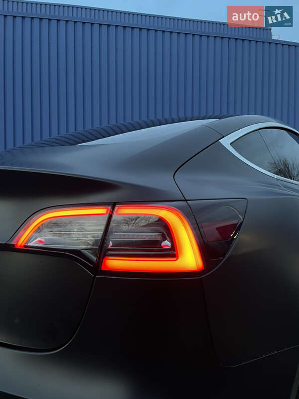 Седан Tesla Model 3 2020 в Львове фото 68 Седан Tesla Model 3 2020 в Львове