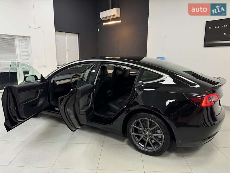 Седан Tesla Model 3 2019 в Дрогобичі фото 4 Седан Tesla Model 3 2019 в Дрогобичі