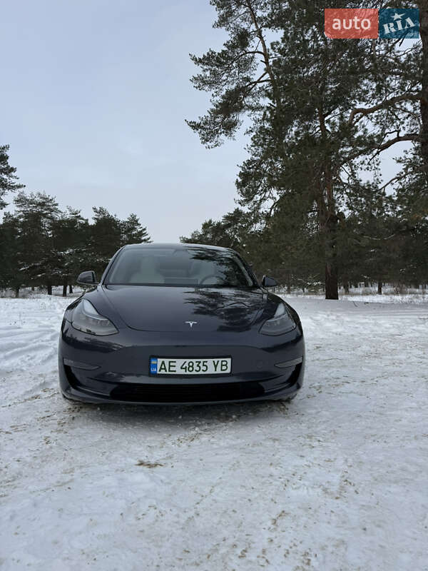Седан Tesla Model 3 2023 в Днепре