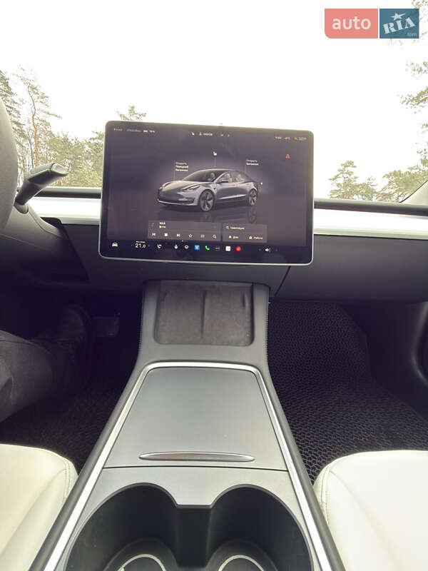 Седан Tesla Model 3 2023 в Днепре