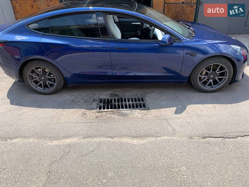 Седан Tesla Model 3 2021 в Києві фото 2 Седан Tesla Model 3 2021 в Києві