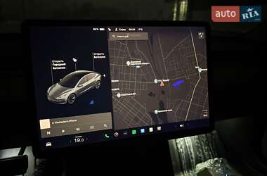 Седан Tesla Model 3 2021 в Ирпене