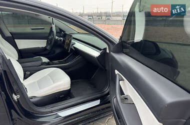 Седан Tesla Model 3 2018 в Николаеве