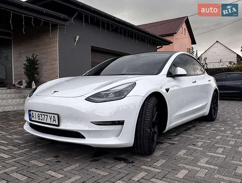 Tesla Model 3 2022
