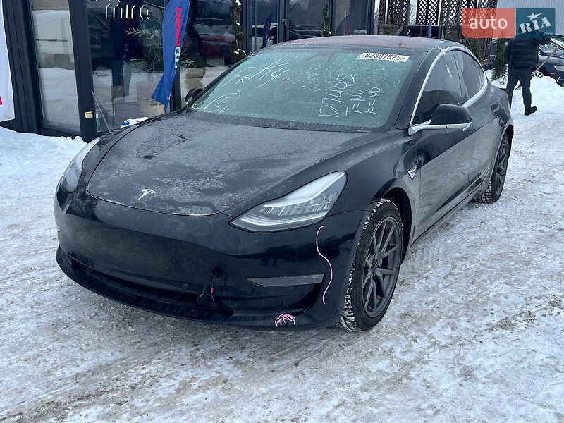 Седан Tesla Model 3 2018 в Луцке