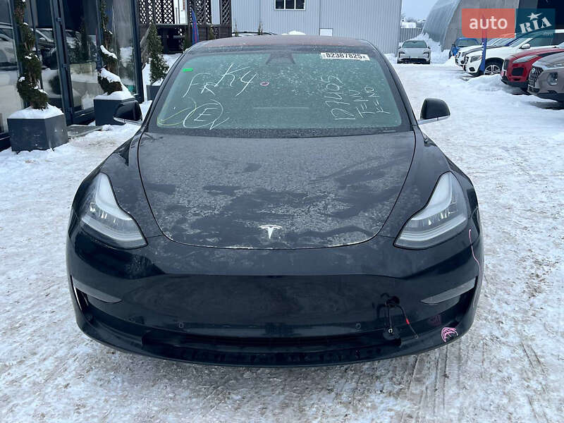 Седан Tesla Model 3 2018 в Луцке