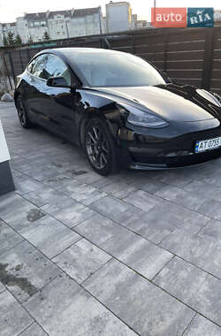 Седан Tesla Model 3 2022 в Ивано-Франковске
