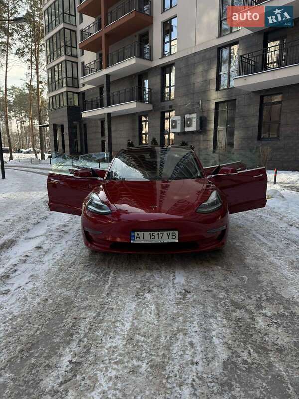 Седан Tesla Model 3 2018 в Киеве