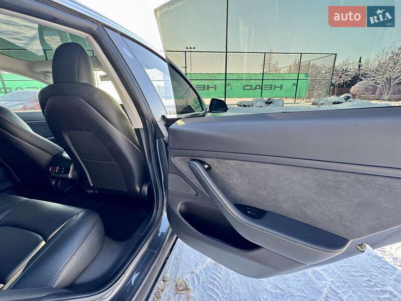 Седан Tesla Model 3 2019 в Киеве фото 21 Седан Tesla Model 3 2019 в Киеве