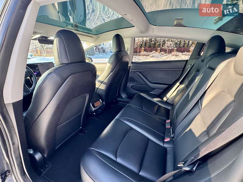 Седан Tesla Model 3 2019 в Киеве фото 24 Седан Tesla Model 3 2019 в Киеве