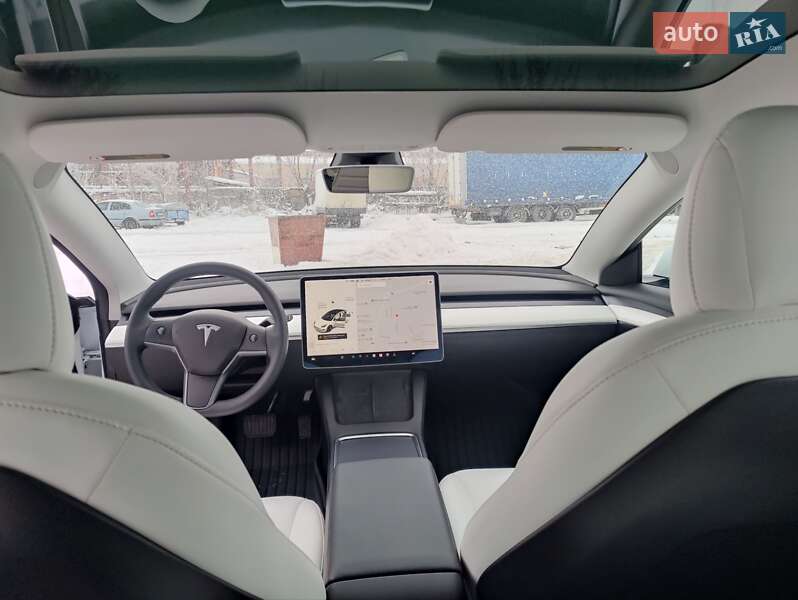 Седан Tesla Model 3 2021 в Киеве фото 19 Седан Tesla Model 3 2021 в Киеве