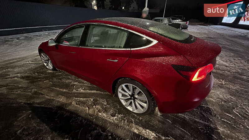 Седан Tesla Model 3 2019 в Киеве фото 3 Седан Tesla Model 3 2019 в Киеве
