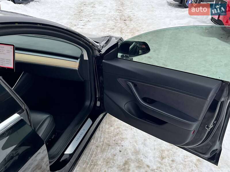 Седан Tesla Model 3 2018 в Луцьку