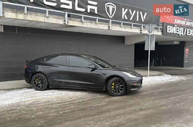 Седан Tesla Model 3 2022 в Киеве