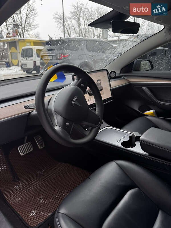 Седан Tesla Model 3 2022 в Вінниці
