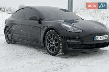 Седан Tesla Model 3 2021 в Львове
