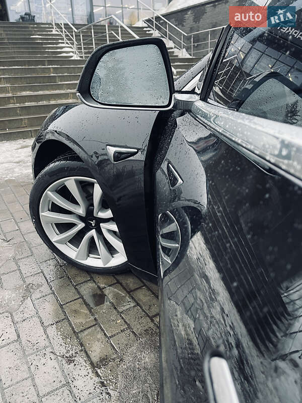 Седан Tesla Model 3 2018 в Луцьку