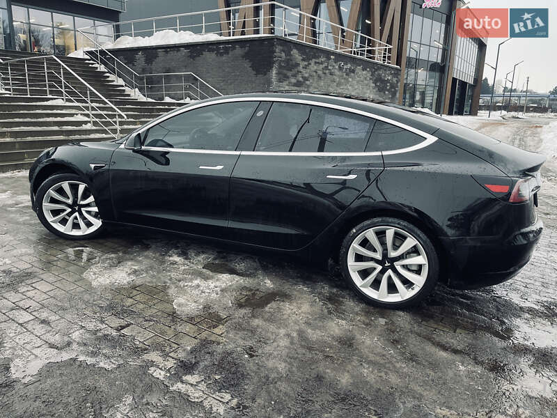 Седан Tesla Model 3 2018 в Луцьку