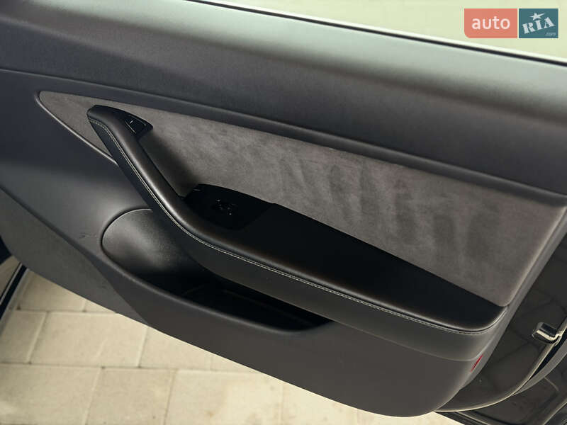 Седан Tesla Model 3 2019 в Львове фото 16 Седан Tesla Model 3 2019 в Львове