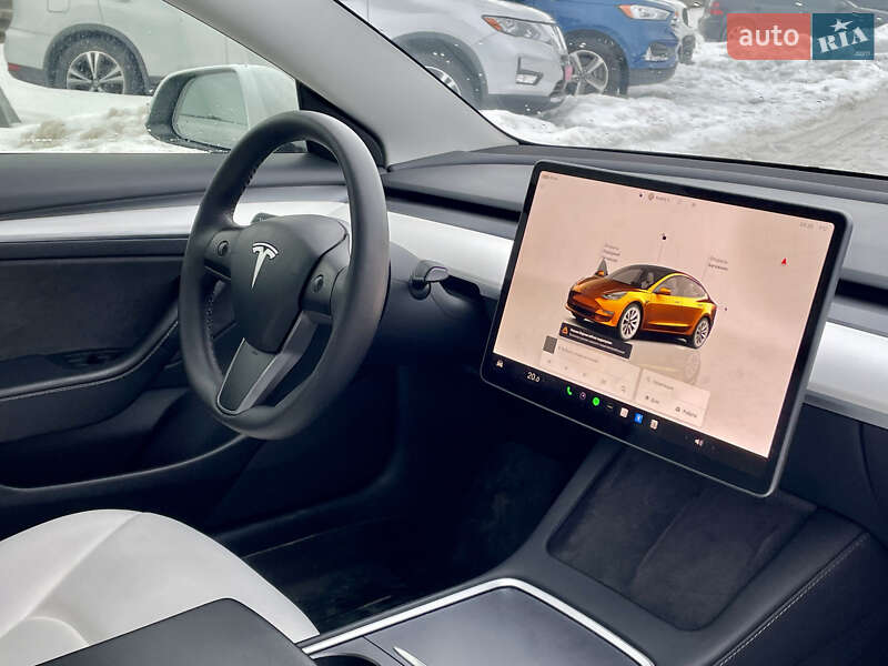 Седан Tesla Model 3 2023 в Львові