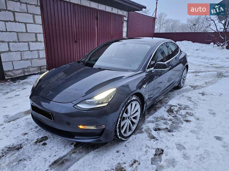 Tesla Model 3 2019
