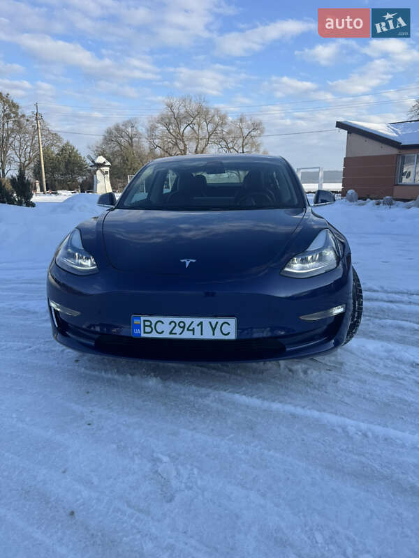 Седан Tesla Model 3 2018 в Львові фото 24 Седан Tesla Model 3 2018 в Львові
