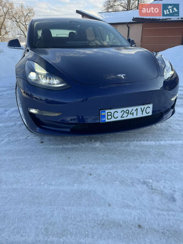Седан Tesla Model 3 2018 в Львові фото 30 Седан Tesla Model 3 2018 в Львові