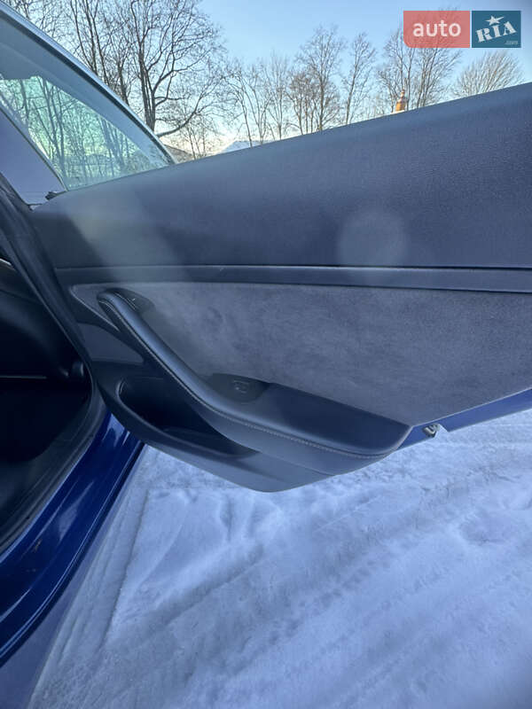 Седан Tesla Model 3 2018 в Львові фото 55 Седан Tesla Model 3 2018 в Львові